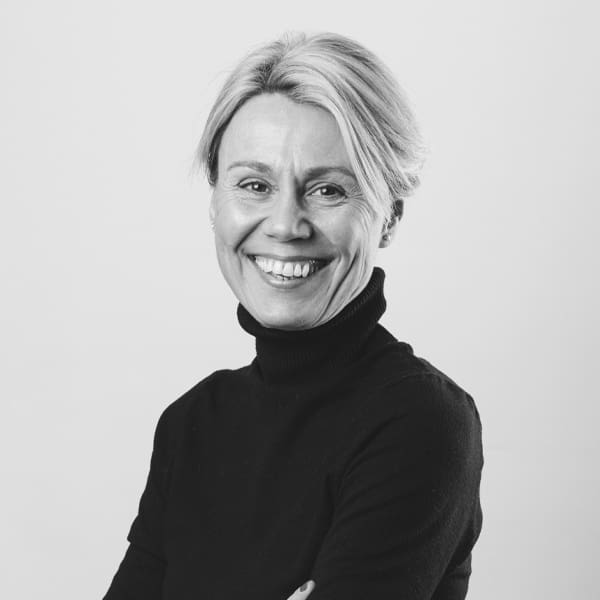 Olga Gracia, comercial