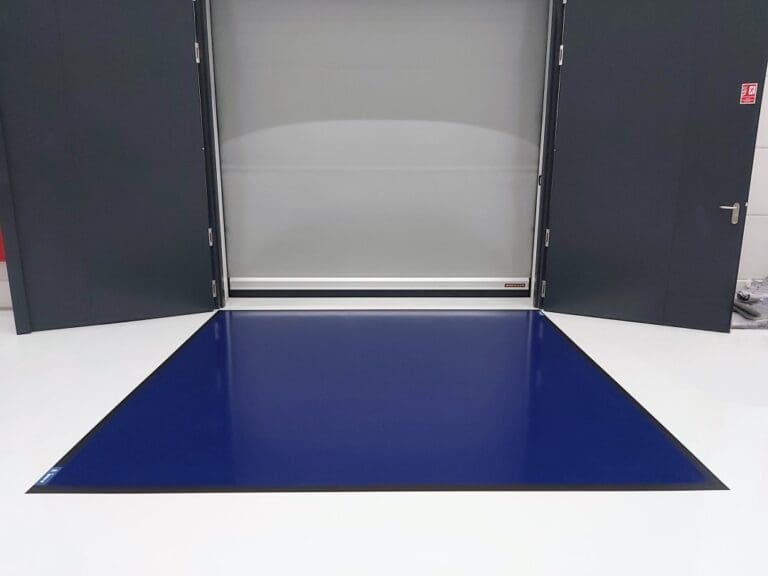 ejemplo de instalación Noopli Walk en color azul